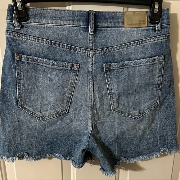 BKE. Distressed Jean shorts - Picture 5 of 6